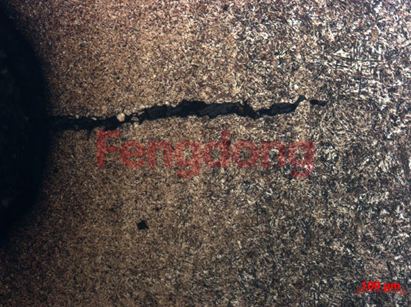 螺紋根部表面顯微組織 100× 螺紋根部表面顯微組織 100×