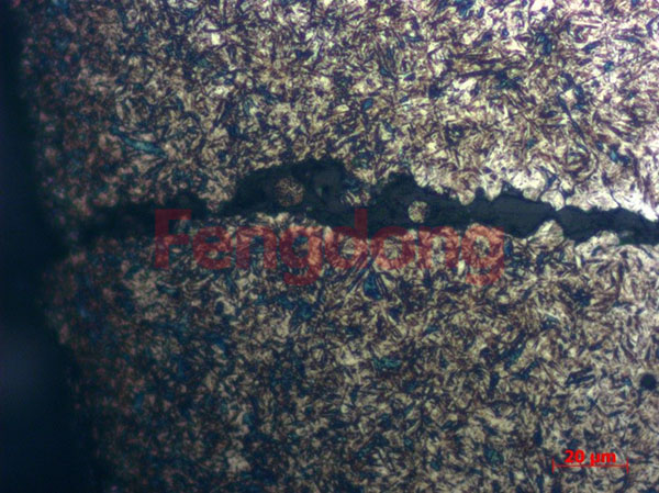 螺紋根部裂紋表面顯微組織 500× 螺紋根部裂紋表面顯微組織 500×